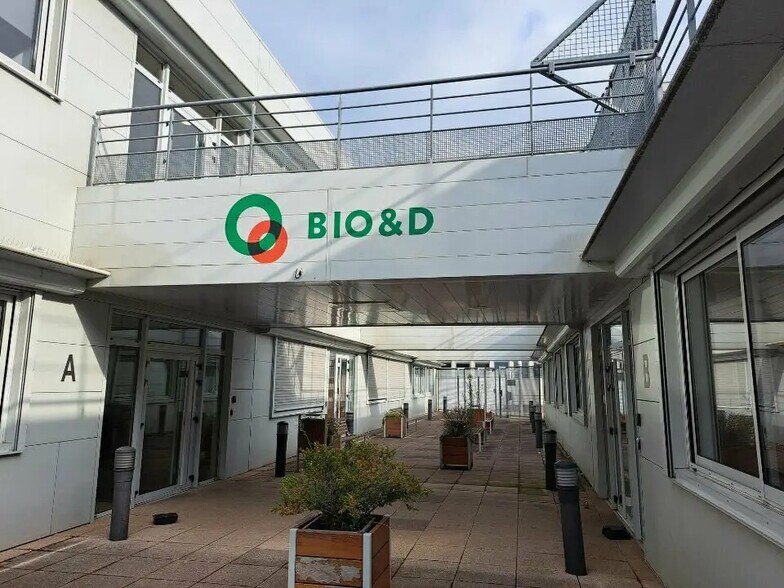 Bureau dans Créteil à louer - Photo de l’immeuble – Image 1 sur 4