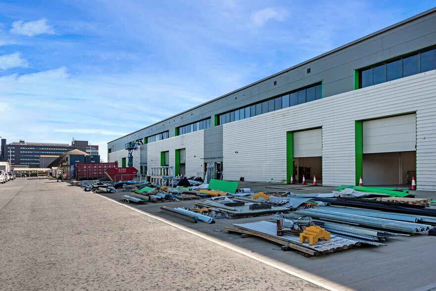 Bankhead Av, Edinburgh à louer - Photo de l’immeuble – Image 2 sur 6