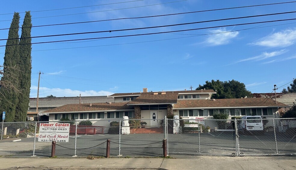 2820 Broadmoor Ave, Concord, CA à vendre - Photo de l’immeuble – Image 2 sur 78