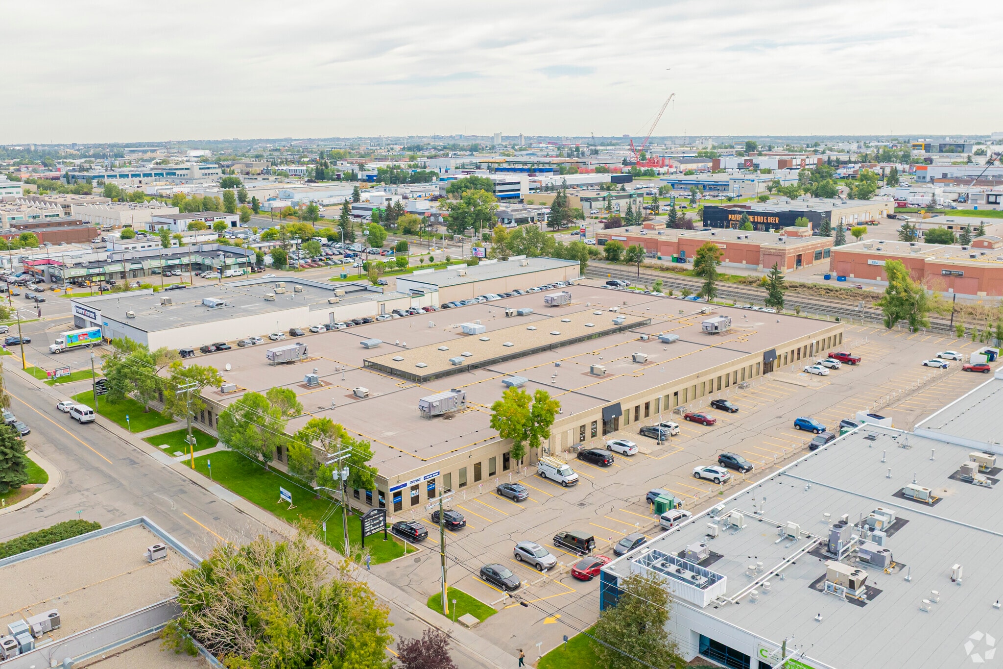 5920 1A St SW, Calgary, AB à louer Photo principale– Image 1 sur 24