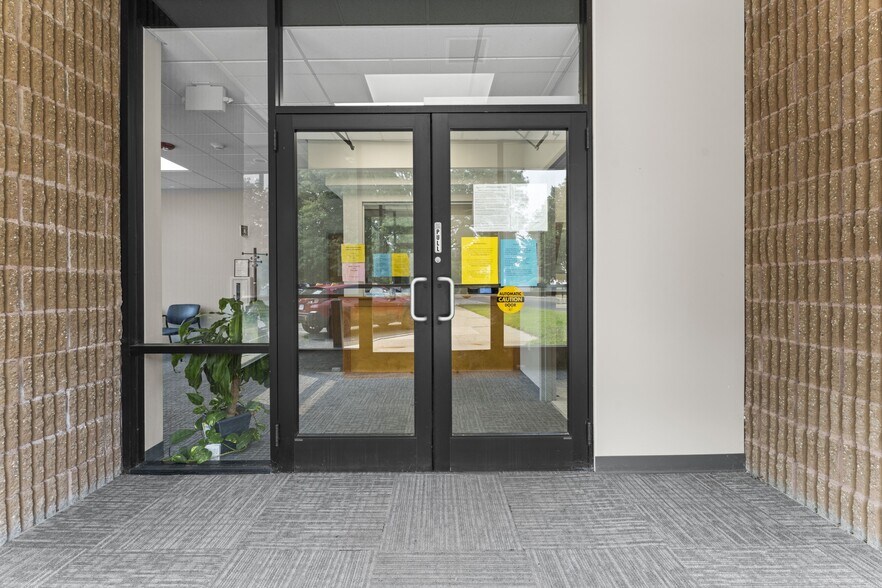 596 South St, Holyoke, MA à vendre - Photo de l’immeuble – Image 3 sur 21