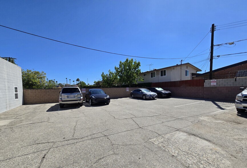 6871 Beach Blvd, Buena Park, CA à vendre - Photo de l’immeuble – Image 3 sur 5