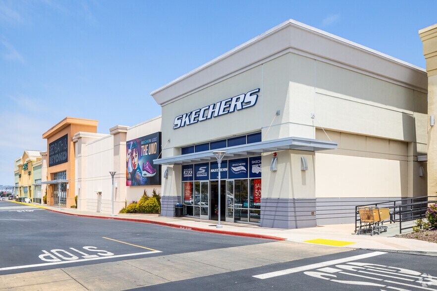 301-303 Gellert Blvd, Daly City, CA à louer - Photo principale – Image 1 sur 9
