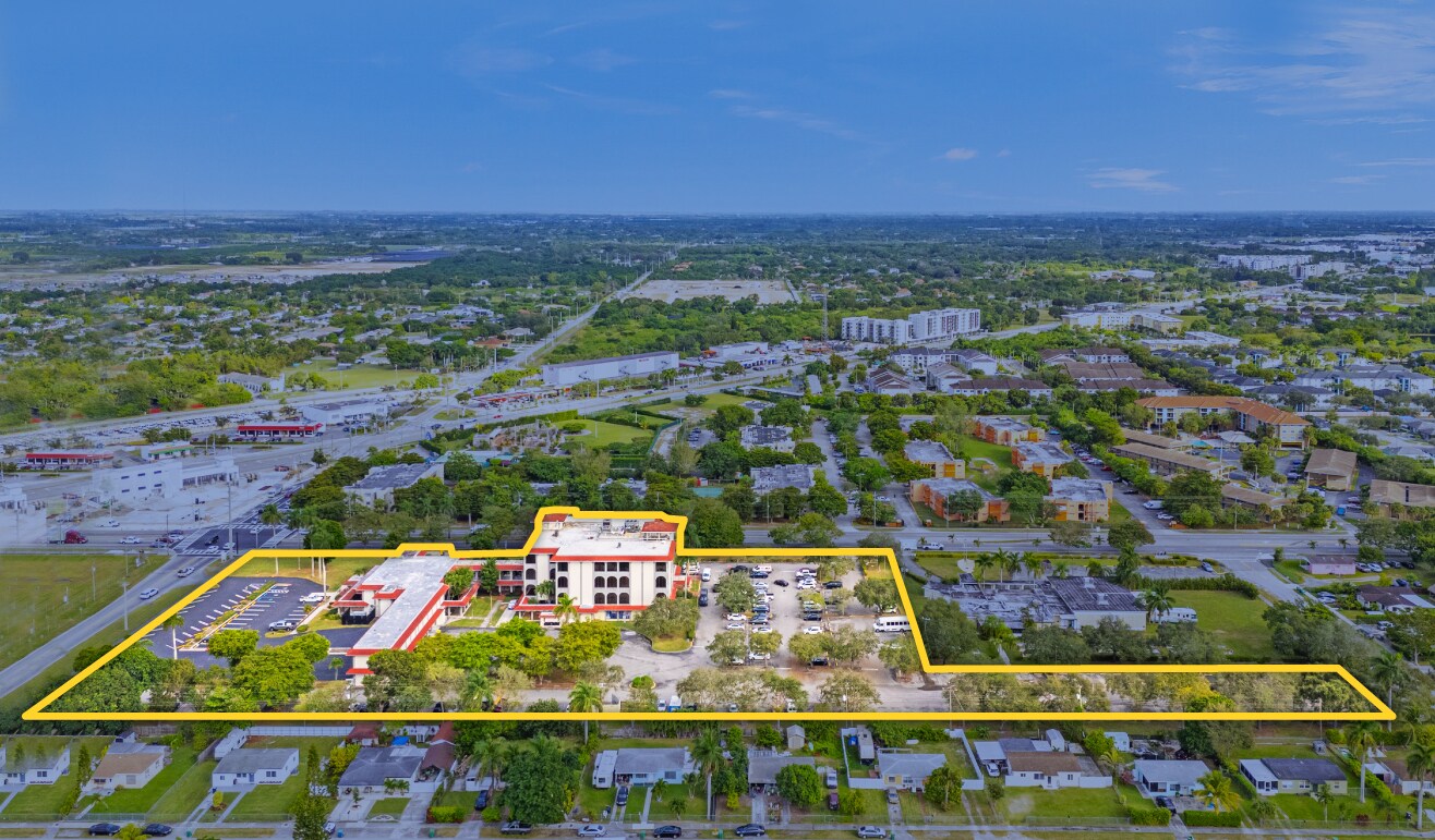 15600 SW 288th St, Homestead, FL à vendre Photo de l’immeuble– Image 1 sur 18