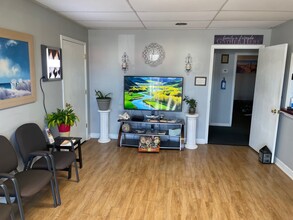 2121 Wilma Rudolph Blvd, Clarksville, TN à louer Photo de l’immeuble– Image 2 sur 13