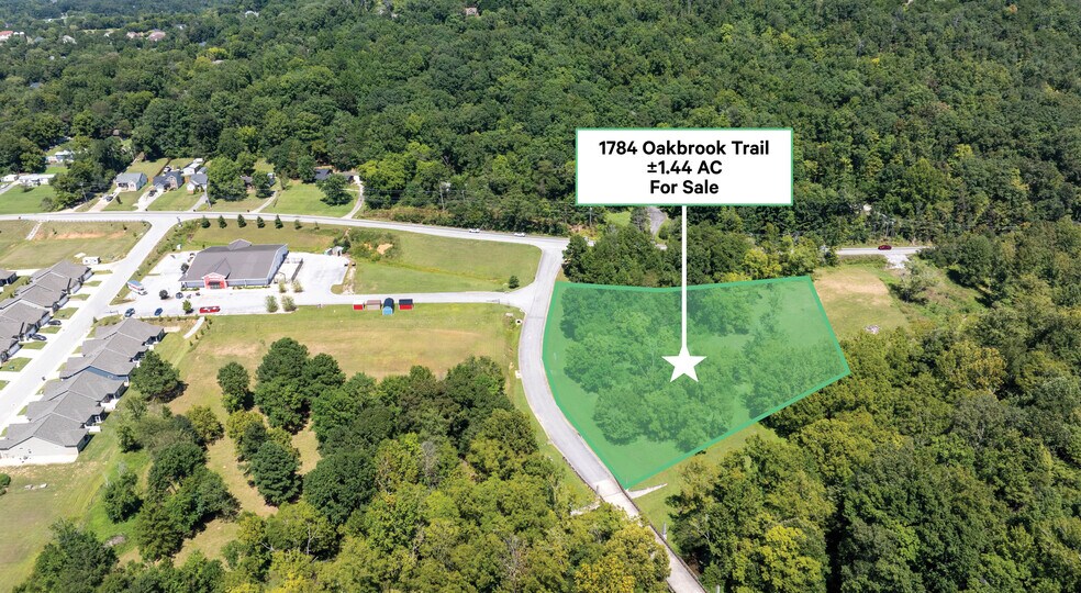 1784 Oakbrook Trail, Ooltewah, TN à vendre - Photo principale – Image 1 sur 3