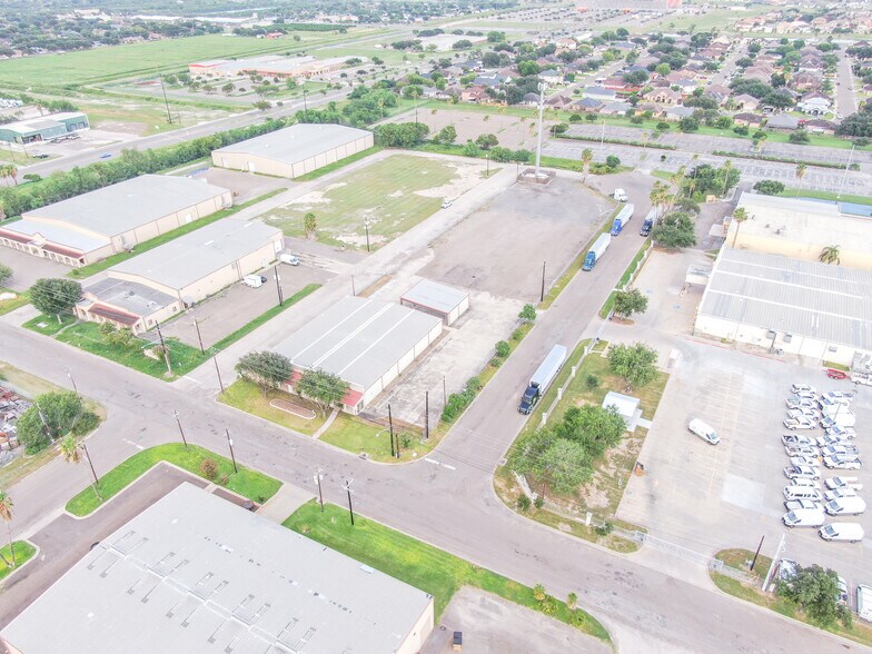 1718 S 28th Ave, Edinburg, TX à louer - Photo de l’immeuble – Image 1 sur 29