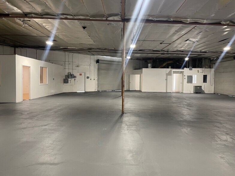 15025 Badillo St, Baldwin Park, CA à louer - Photo de l’immeuble – Image 3 sur 8