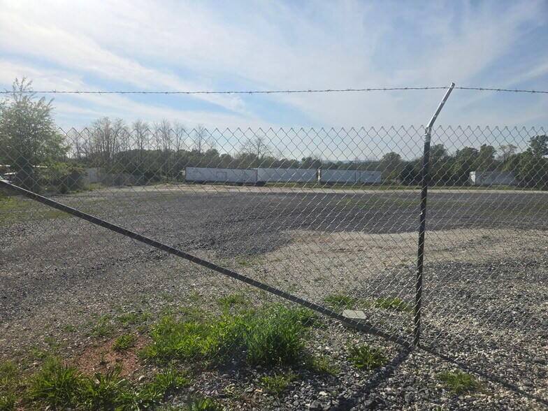 3668 Baltimore Pike, Littlestown, PA à louer - Photo de l’immeuble – Image 3 sur 7