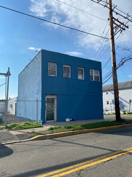 378 Schuyler Ave, Kearny, NJ à louer - Photo de l’immeuble – Image 2 sur 5