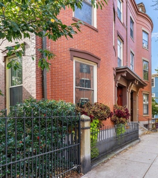 46 High St, Charlestown, MA à vendre - Photo de l’immeuble – Image 2 sur 23