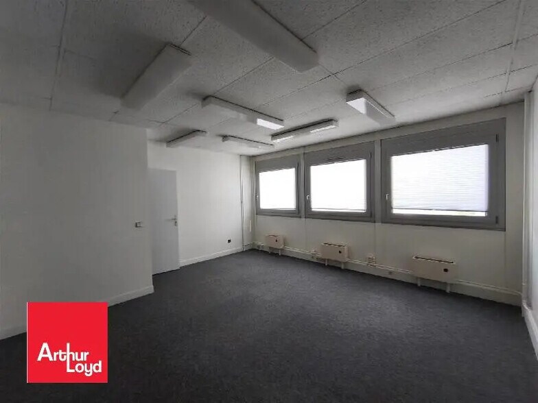 Bureau dans Chartres à louer - Photo de l’immeuble – Image 3 sur 3