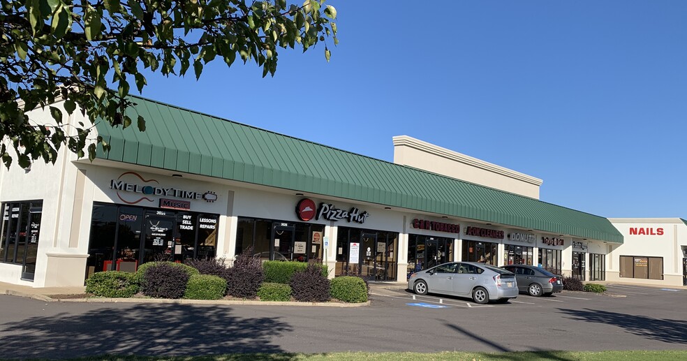3024-3046 E Goodman Rd, Southaven, MS à louer - Photo de l’immeuble – Image 1 sur 2