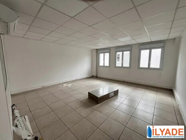 Plus de détails pour Bureau à louer