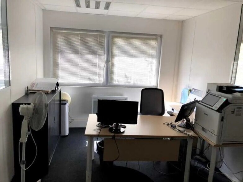 Bureau dans Vitry-sur-Seine à louer - Photo de l’immeuble – Image 3 sur 4