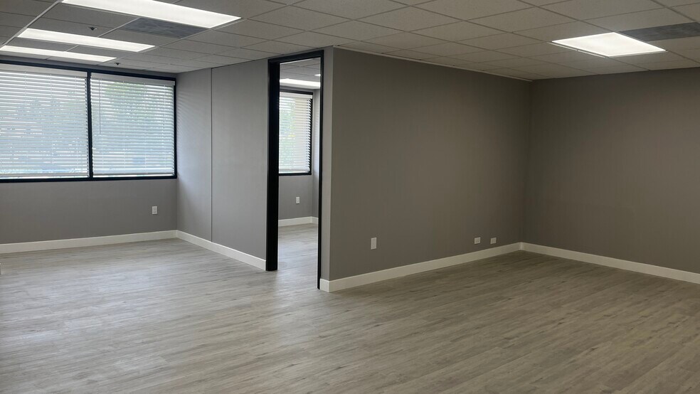 159 E Live Oak Ave, Arcadia, CA à louer - Photo intérieure – Image 1 sur 6