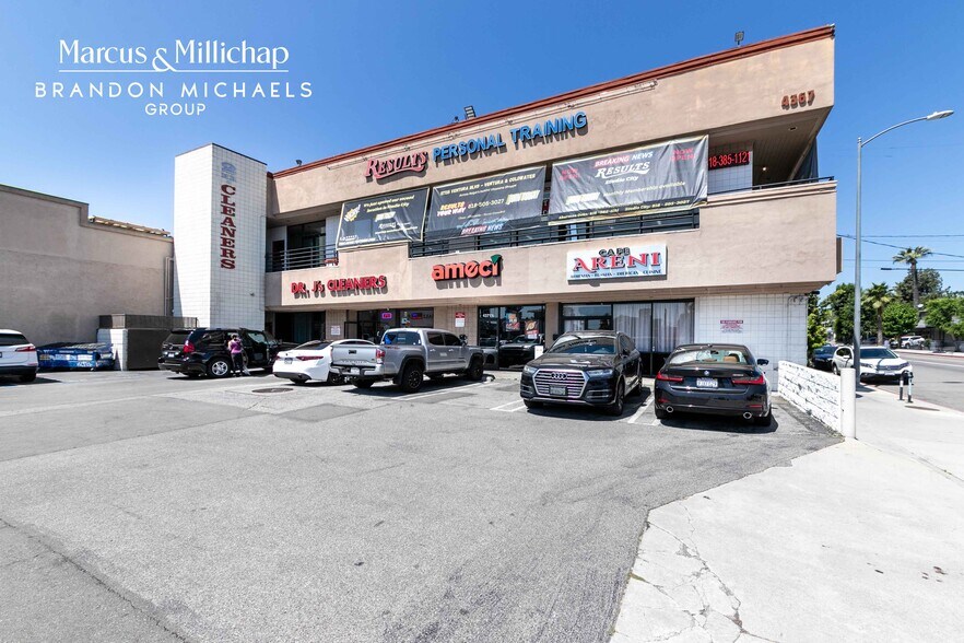 4367 Woodman Ave, Sherman Oaks, CA à vendre - Photo de l’immeuble – Image 3 sur 11
