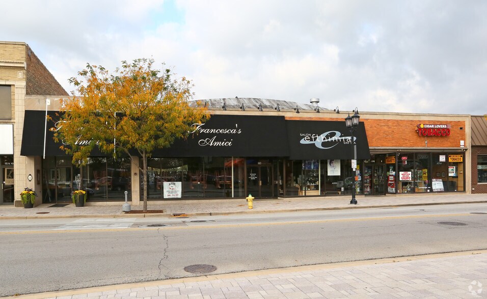 174-176 N York Rd, Elmhurst, IL à vendre - Photo de l’immeuble – Image 3 sur 13