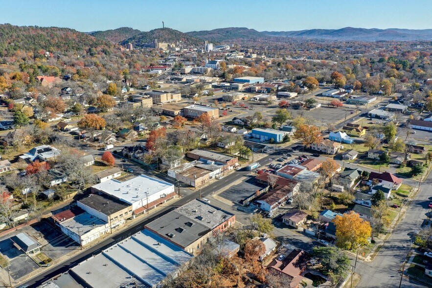 715 Hobson Ave, Hot Springs National Park, AR à vendre - Photo de l’immeuble – Image 2 sur 24