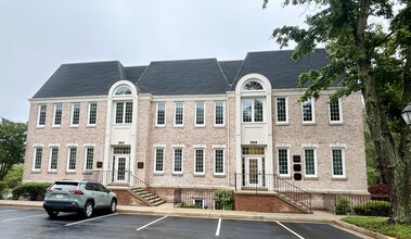3919 Blenheim Blvd, Fairfax, VA à louer Photo de l’immeuble– Image 1 sur 10