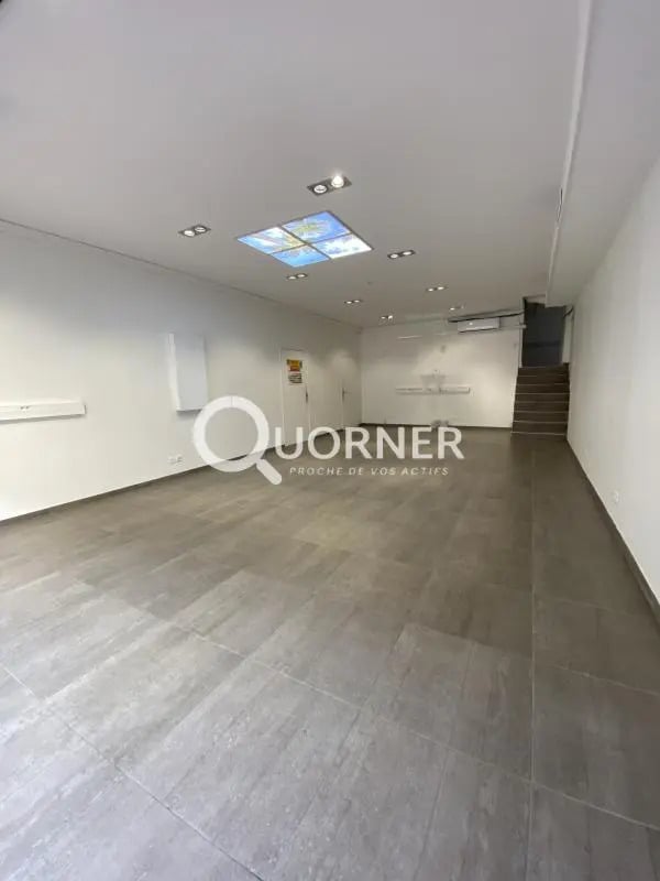 Plus de détails pour Local commercial à louer