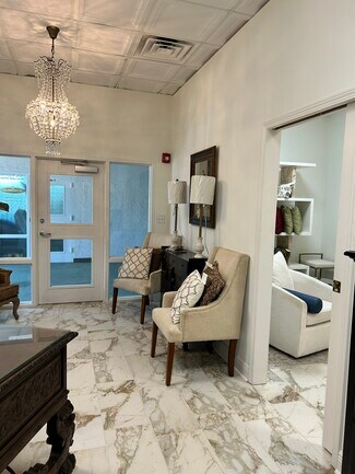 Plus de détails pour 224 E Garden St, Pensacola, FL - Logement à vendre