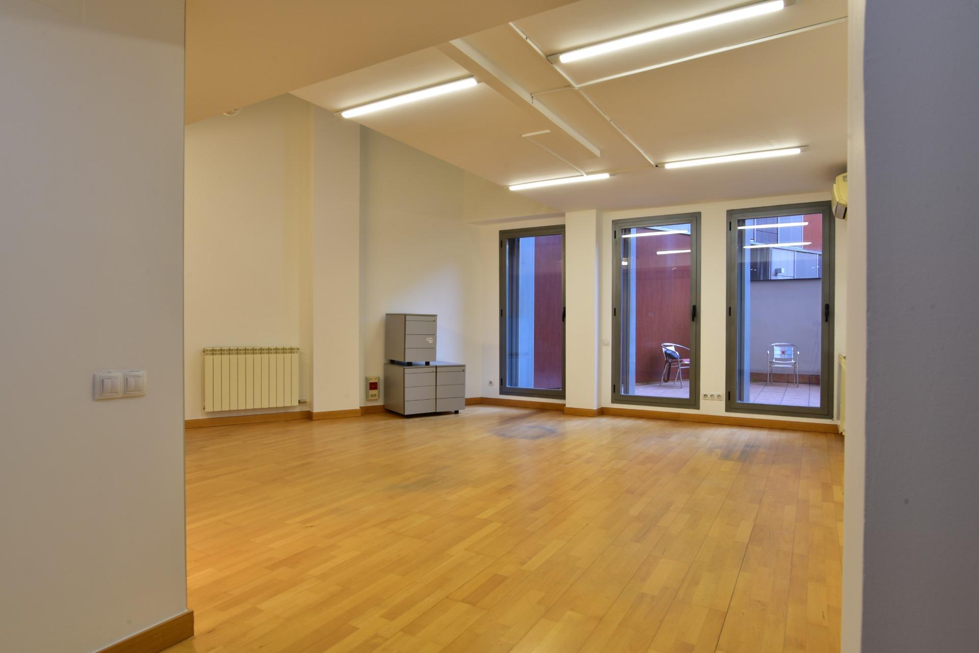 Bureaux/Local commercial dans Barcelone, Barcelona à louer Photo intérieure– Image 1 sur 13