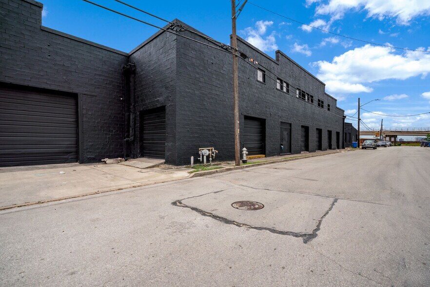 200 Seguin St, San Antonio, TX à louer - Photo de l’immeuble – Image 3 sur 11