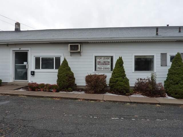 69 Maple St, East Longmeadow, MA à louer - Photo de l’immeuble – Image 2 sur 2