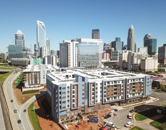 Plus de détails pour 650 E Brooklyn Village Ave, Charlotte, NC - Local commercial à louer