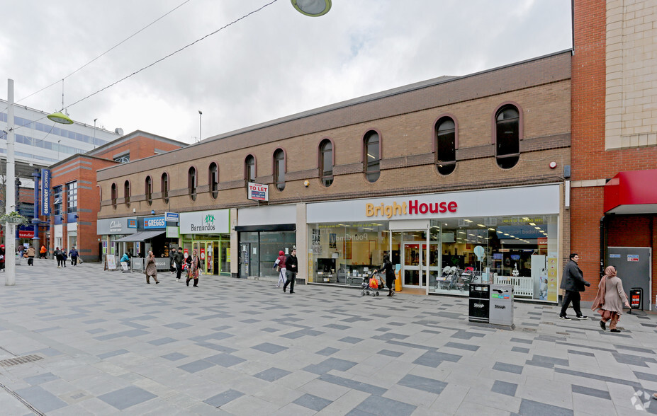 221-231 High St, Slough à louer - Photo de l’immeuble – Image 3 sur 4