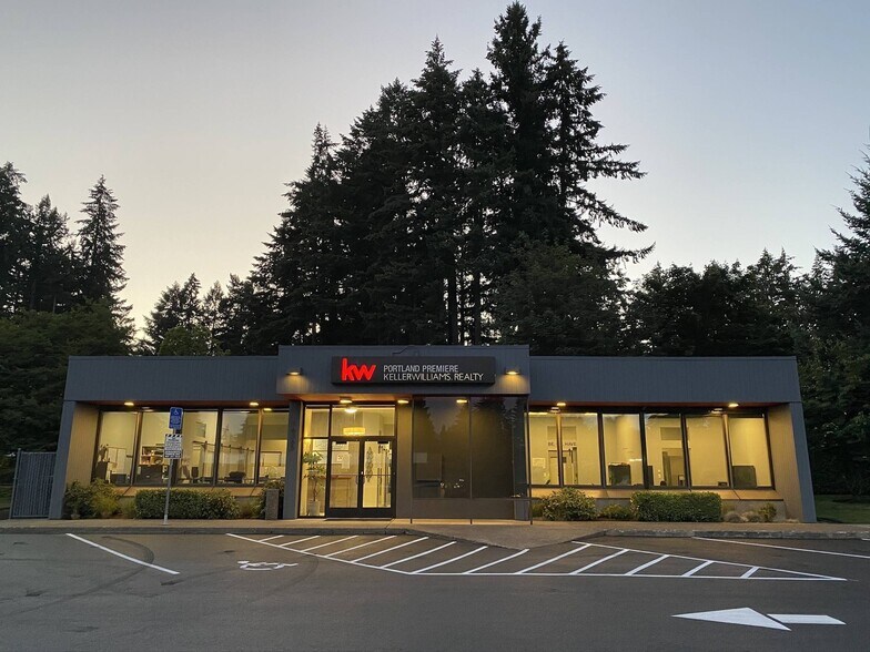 16365 Boones Ferry Rd, Lake Oswego, OR à vendre - Photo de l’immeuble – Image 2 sur 8
