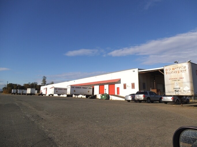 7001 Eastside Rd, Anderson, CA à louer - Photo principale – Image 1 sur 11