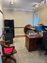 8354 Six Forks Rd, Raleigh, NC à louer Photo intérieure– Image 2 sur 6