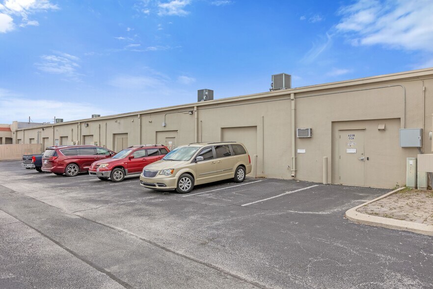 615-645 Herndon Ave, Orlando, FL à louer - Photo de l’immeuble – Image 2 sur 5