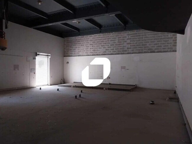 Plus de détails pour Local commercial à vendre