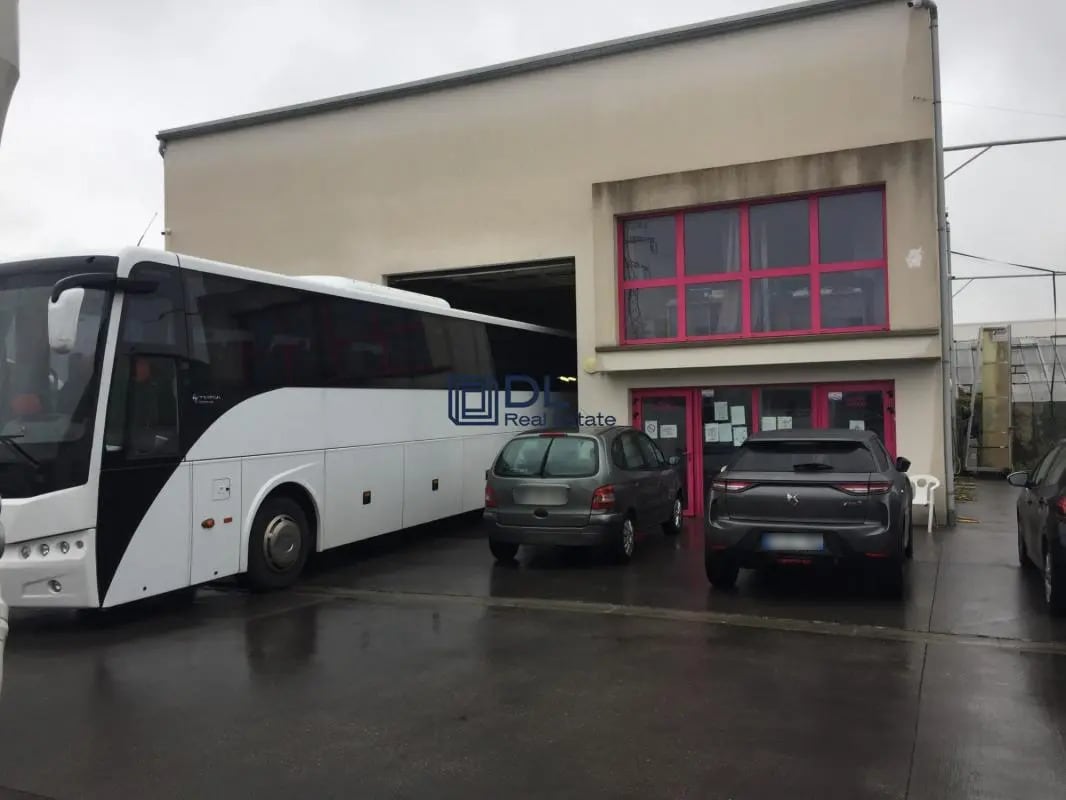 Terrain dans Santeny à vendre Photo principale– Image 1 sur 5