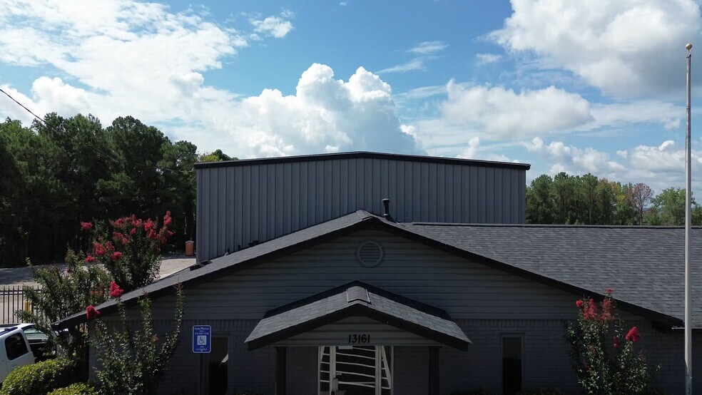 13161 Veterans Memorial Hwy, Douglasville, GA à louer - Vidéo sur l’annonce professionnelle – Image 2 sur 8