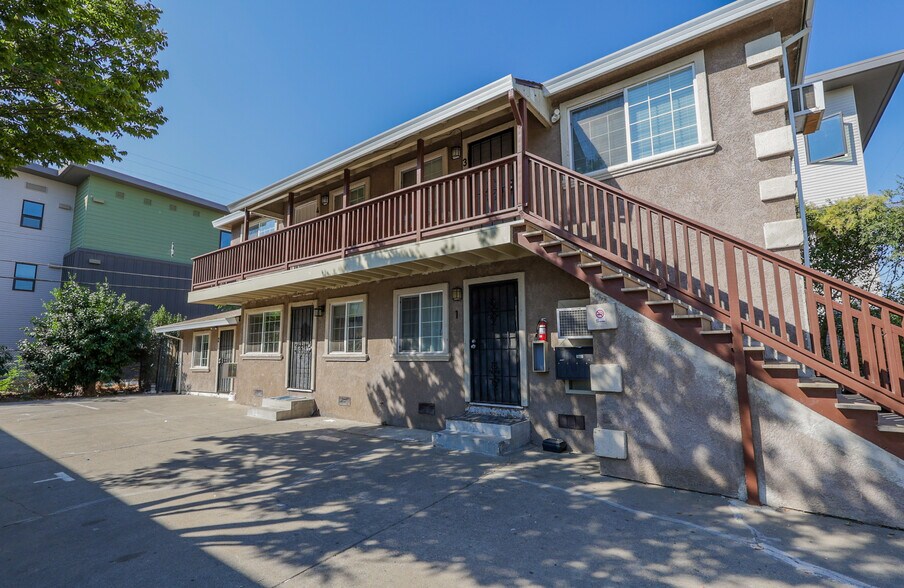 5352 Young St, Sacramento, CA à vendre - Photo de l’immeuble – Image 3 sur 11