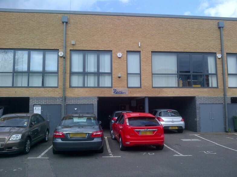 Acme Rd, Watford à vendre - Photo principale – Image 1 sur 3