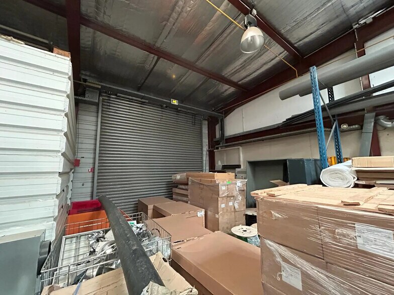 Local d'activités dans Marseille à vendre - Photo de l’immeuble – Image 3 sur 16