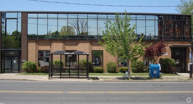 1500 Genesee St, Utica, NY à louer Photo de l’immeuble– Image 1 sur 32