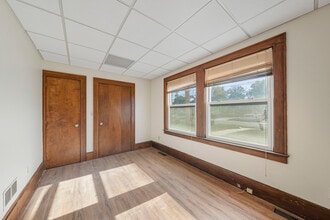 150 W End Ave, Somerville, NJ à louer Photo intérieure– Image 2 sur 5