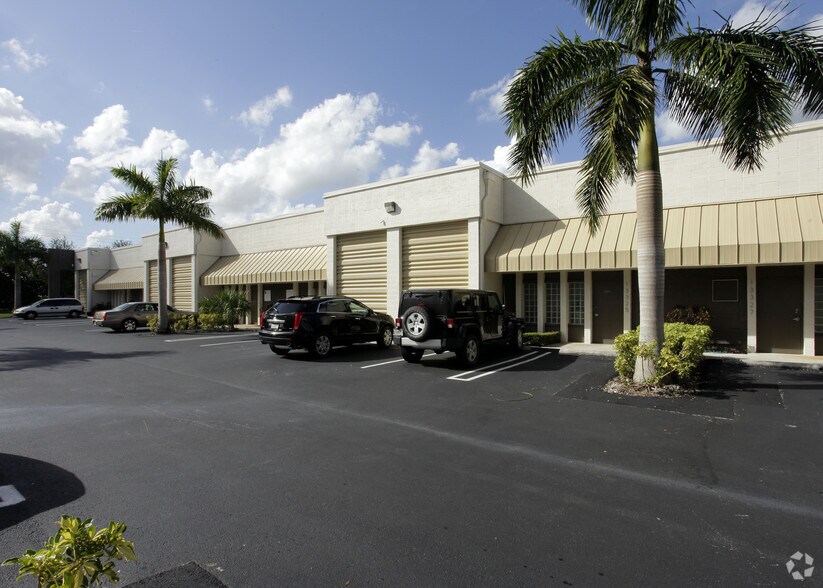 13301-13347 SW 135th Ave, Miami, FL à vendre - Photo de l’immeuble – Image 3 sur 22