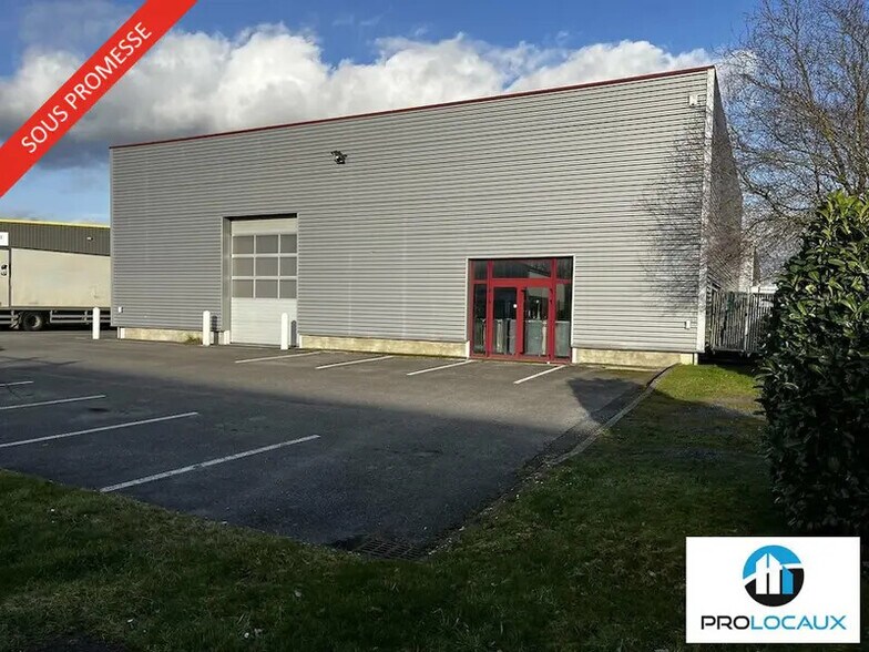 Industriel/Logistique dans Lacroix-Saint-Ouen à vendre - Photo de l’immeuble – Image 3 sur 7