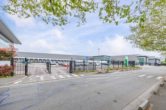 Plus de détails pour 37 Route Principale Du Port, Gennevilliers - Industriel/Logistique à louer