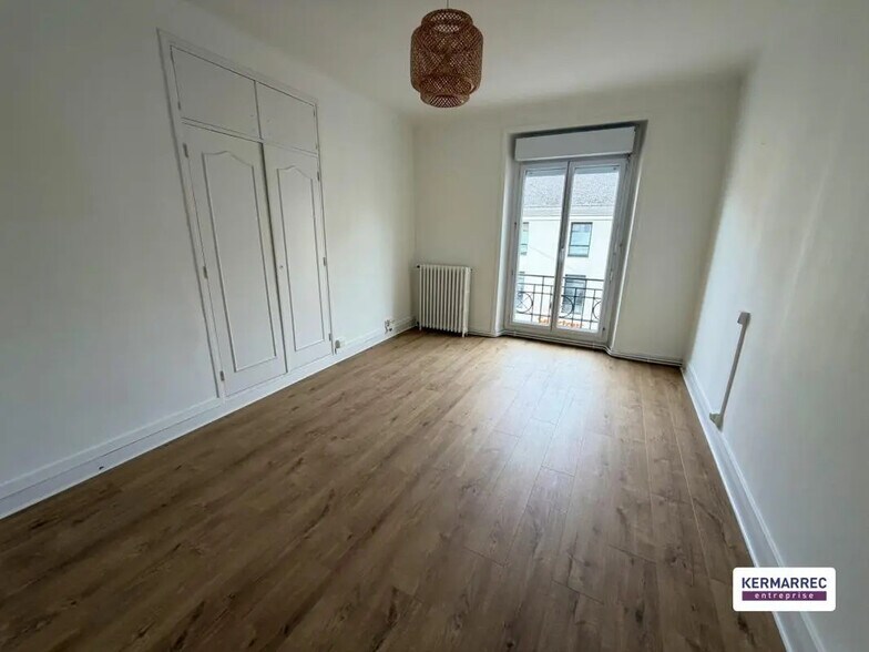 Bureau dans Vannes à louer - Photo de l’immeuble – Image 2 sur 4