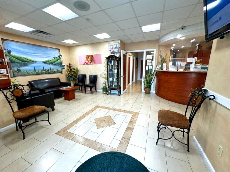 6644-6648 Van Nuys Blvd, Van Nuys, CA à louer - Photo de l’immeuble – Image 2 sur 20
