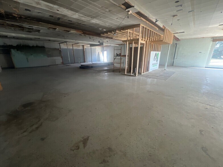 830 12th St SE, Mason City, IA à vendre - Photo de l’immeuble – Image 2 sur 5