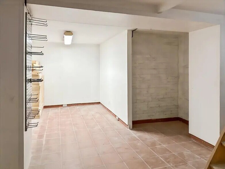 Local commercial dans Paris à vendre - Photo de l’immeuble – Image 3 sur 5